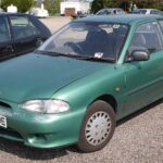 1657px-Hyundai_Accent_1997_-_Flickr_-_mick_-_Lumix