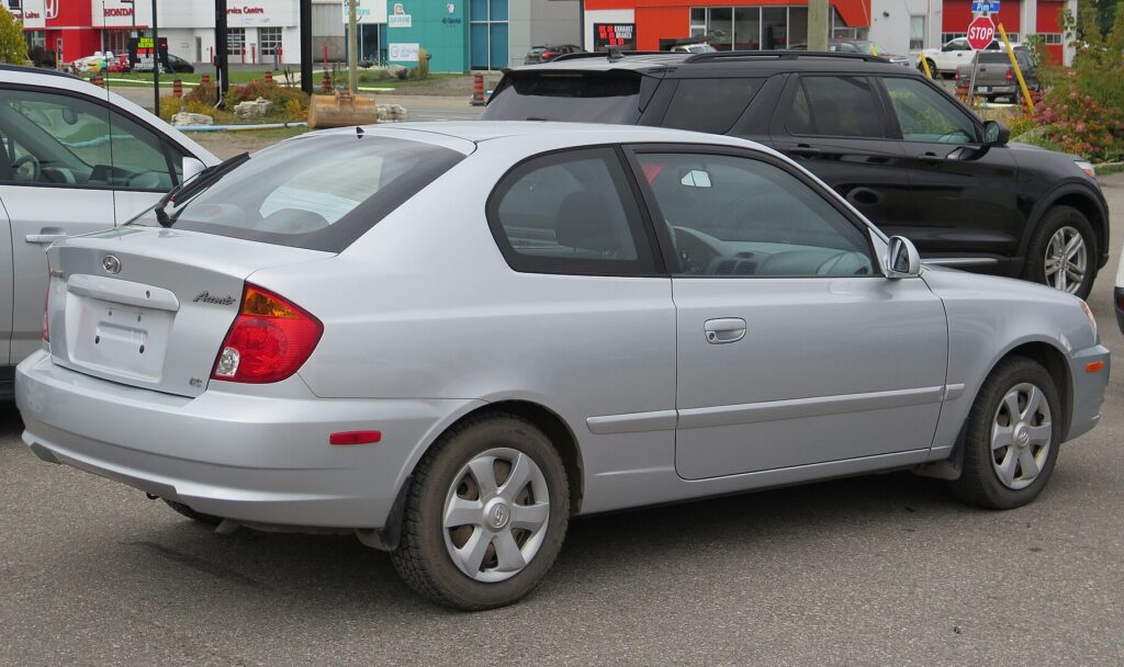 Hyundai Accent (Хендай Акцент) 3 поколения, 1.6 МТ