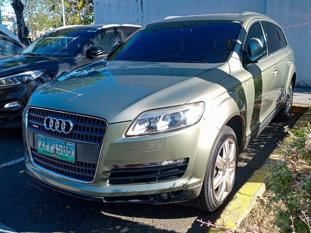 Audi Q7 4L (Ауди Ку7 4Л), 1 поколение, 4.2 АТ